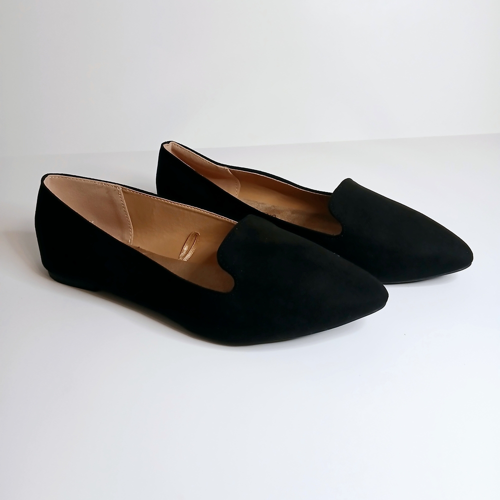 Black Suede Pointed-Toe Flats Womens Size 9 Wide - Picture 2 of 8